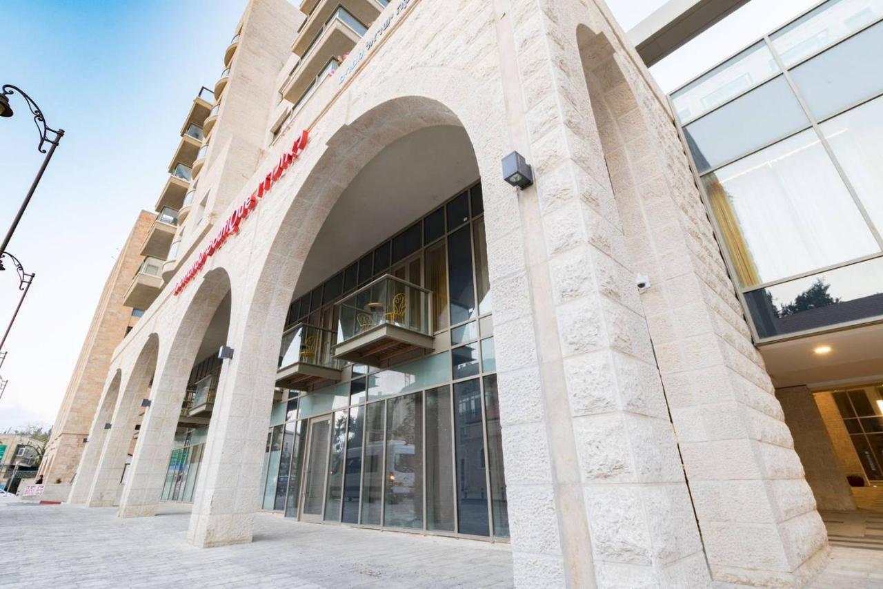 Exclusive Two-Bedroom Apartment With Parking エルサレム エクステリア 写真