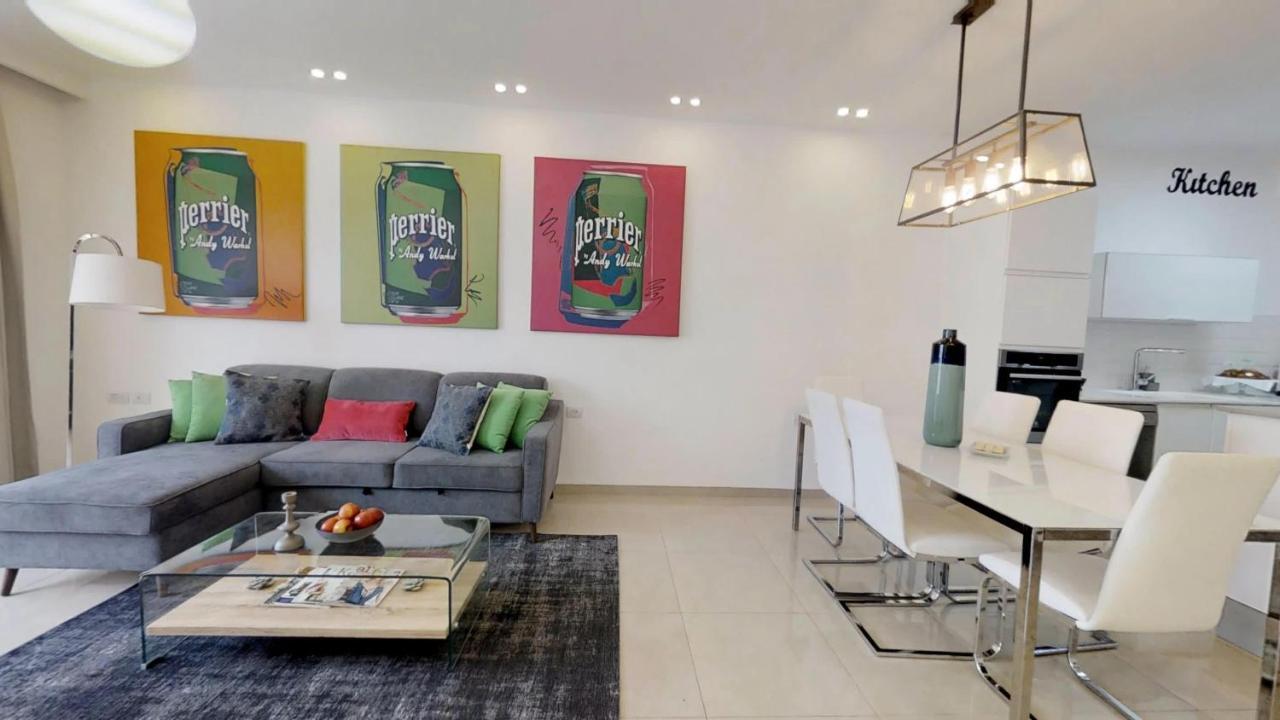 Exclusive Two-Bedroom Apartment With Parking エルサレム エクステリア 写真