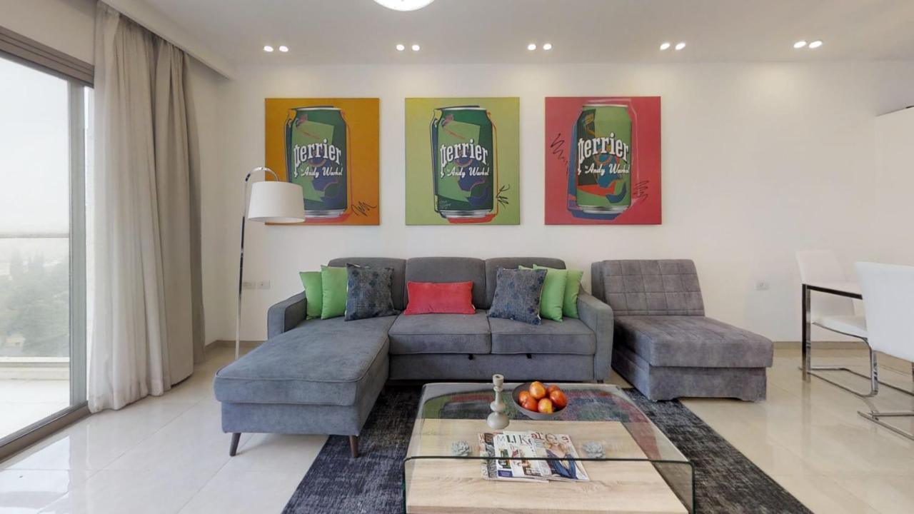 Exclusive Two-Bedroom Apartment With Parking エルサレム エクステリア 写真