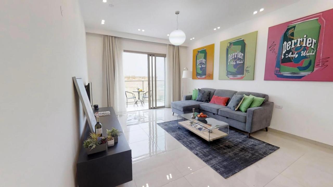 Exclusive Two-Bedroom Apartment With Parking エルサレム エクステリア 写真